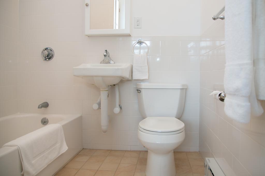 Studio On Newbury Street Apt 41