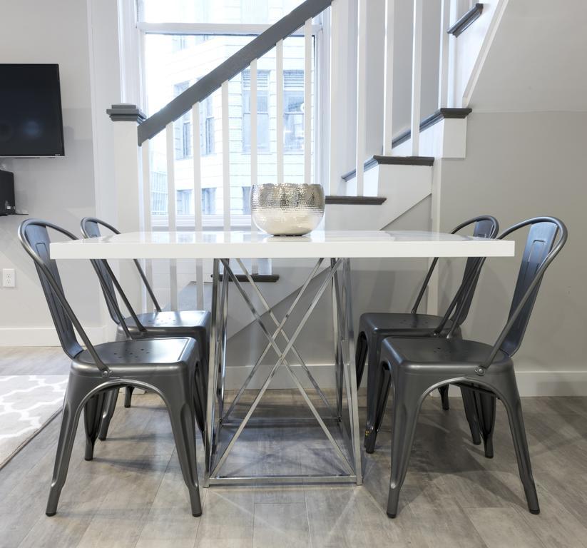Apartment Two-bedroom On Washington Street Apt 403