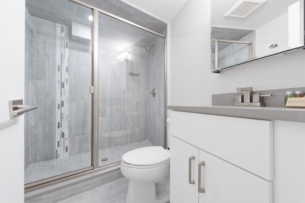 Apartment Two-bedroom On Washington Street Apt 403 *