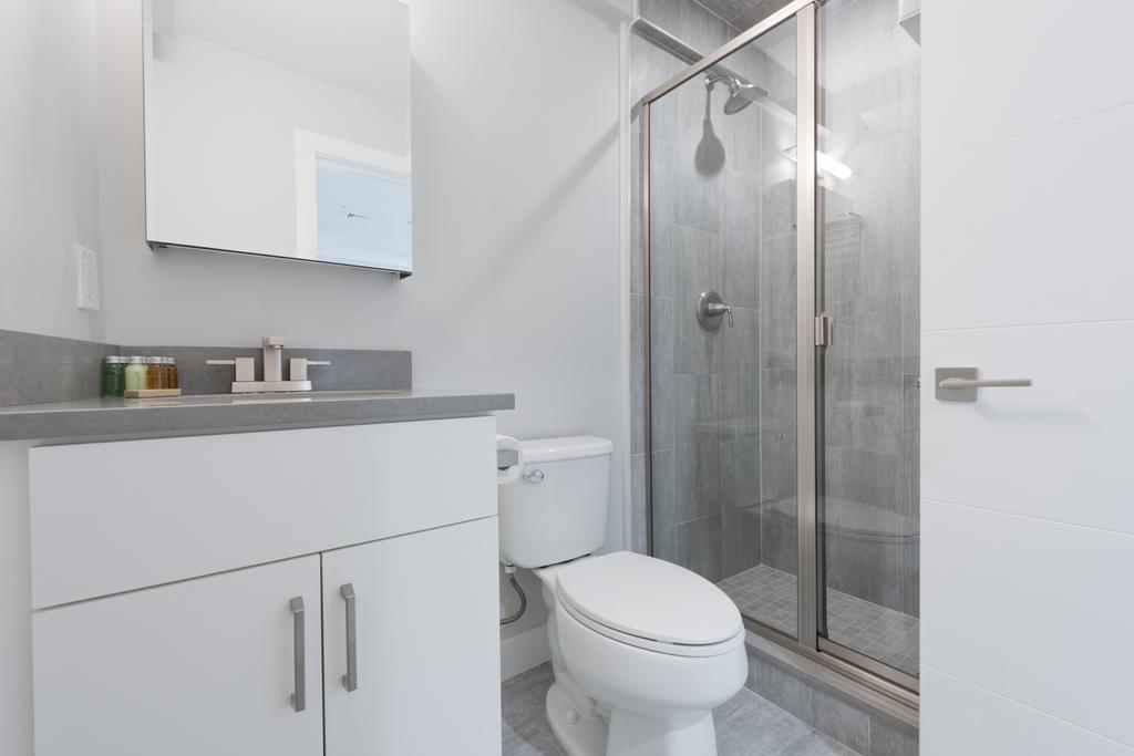 Apartment Two-bedroom On Washington Street Apt 403 *