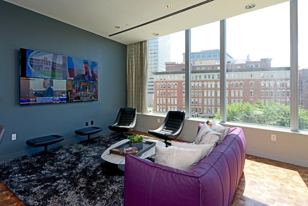 Bluebird Suites In Downtown *