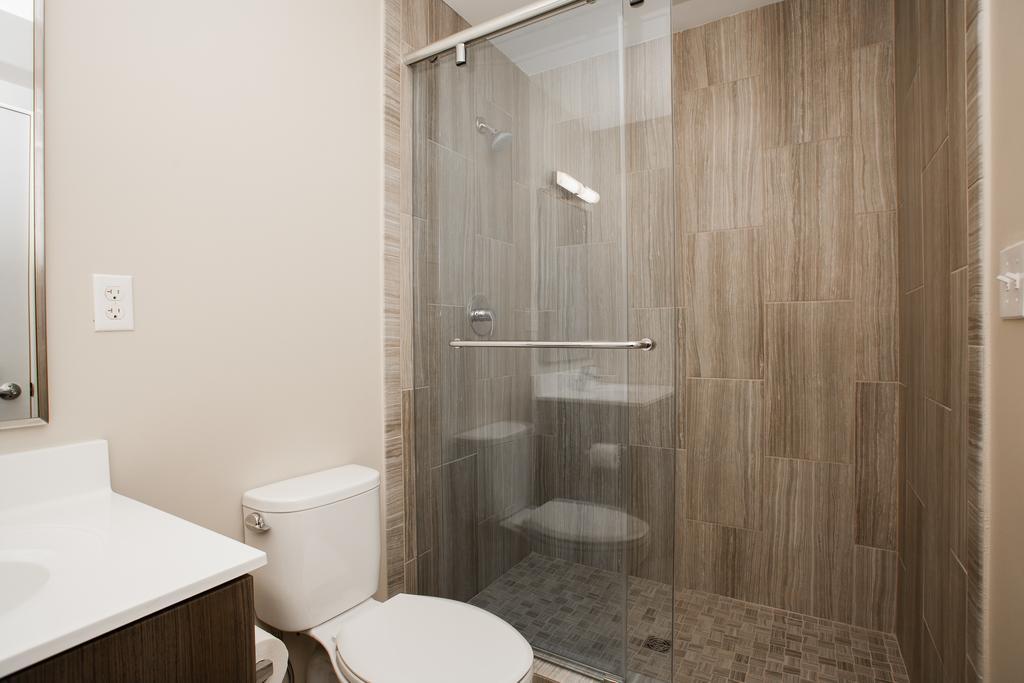 Apartment Three-bedroom On Hamilton Place Apt 508
