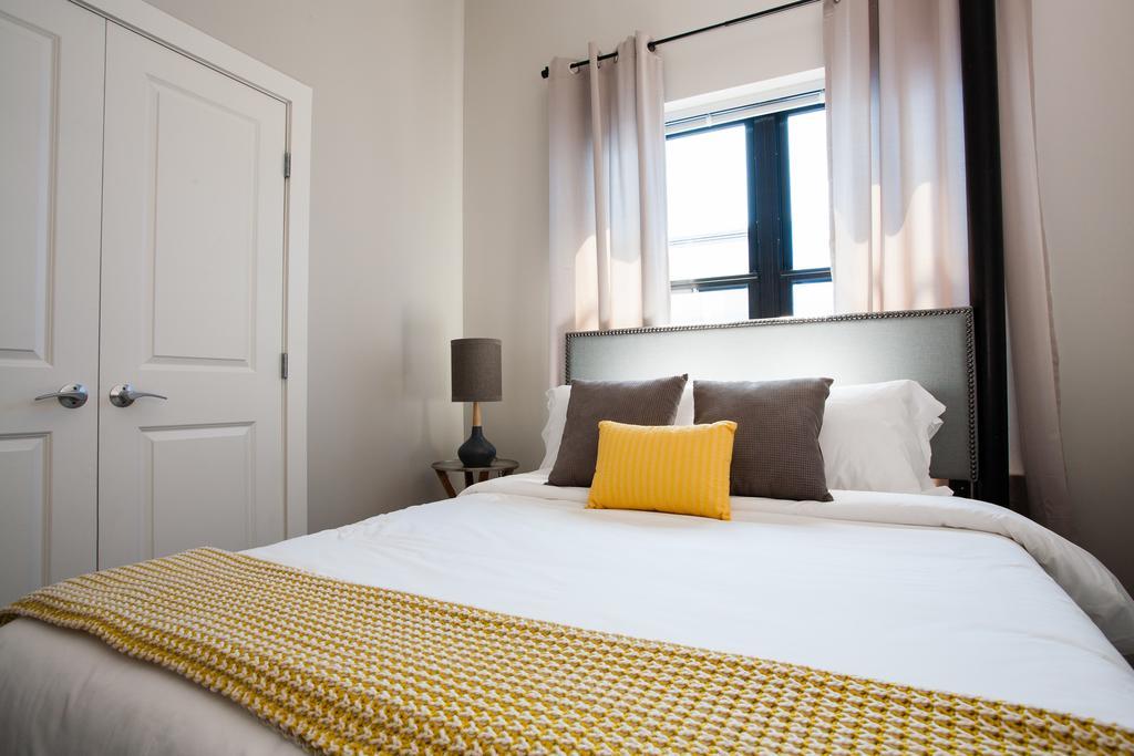 Three-bedroom On Hamilton Place Apt 508 Boston