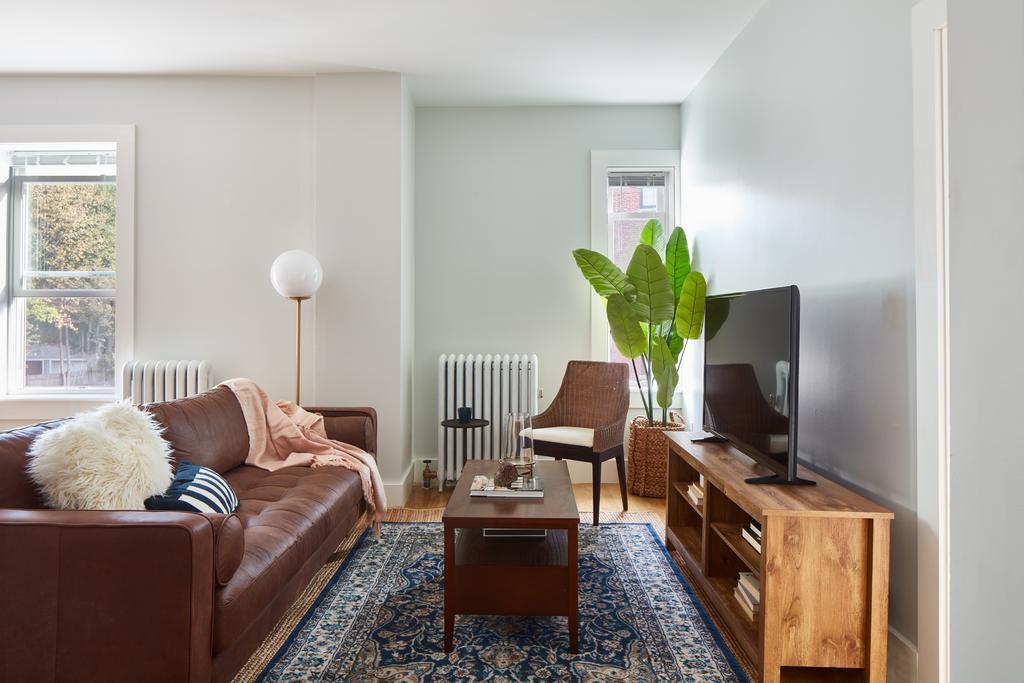 Apartment Three-bedroom On South Street Apt 5