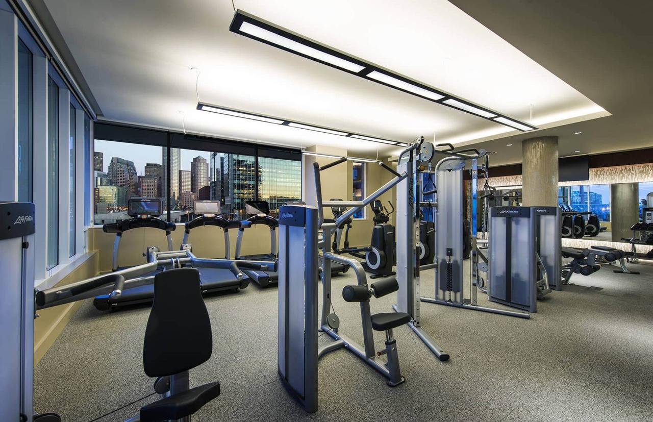 Global Luxury At Seaport * Boston