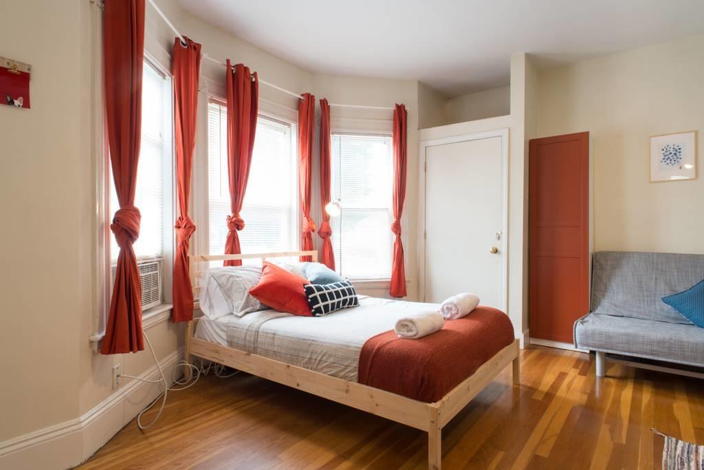 Affordable Studio With One Free Parking Spot *