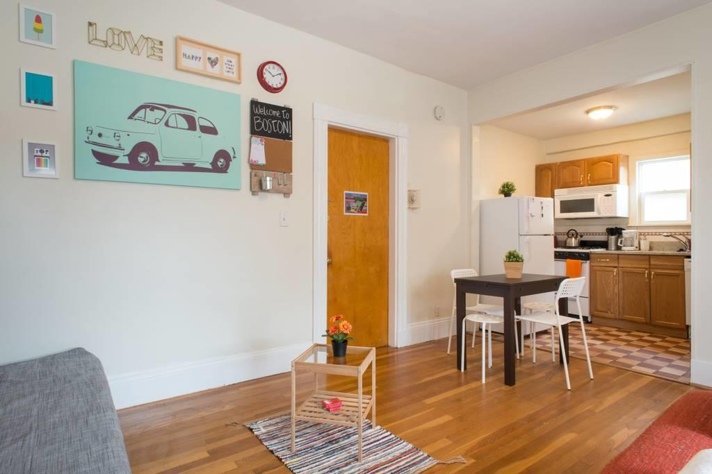 Affordable Studio With One Free Parking Spot Apartment