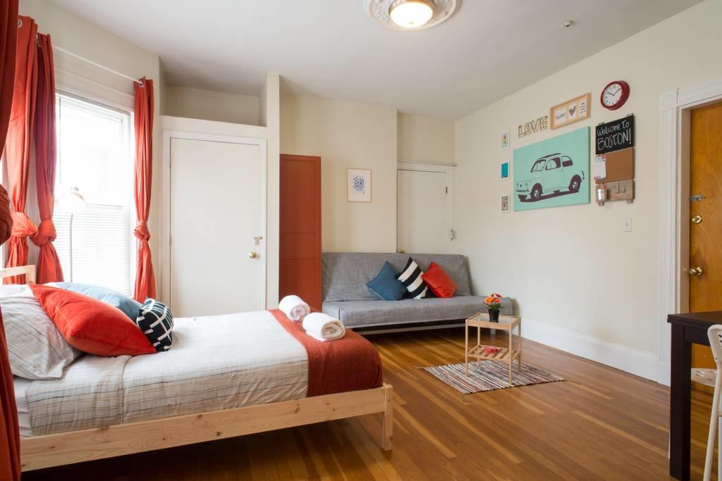 Apartment Affordable Studio With One Free Parking Spot Boston
