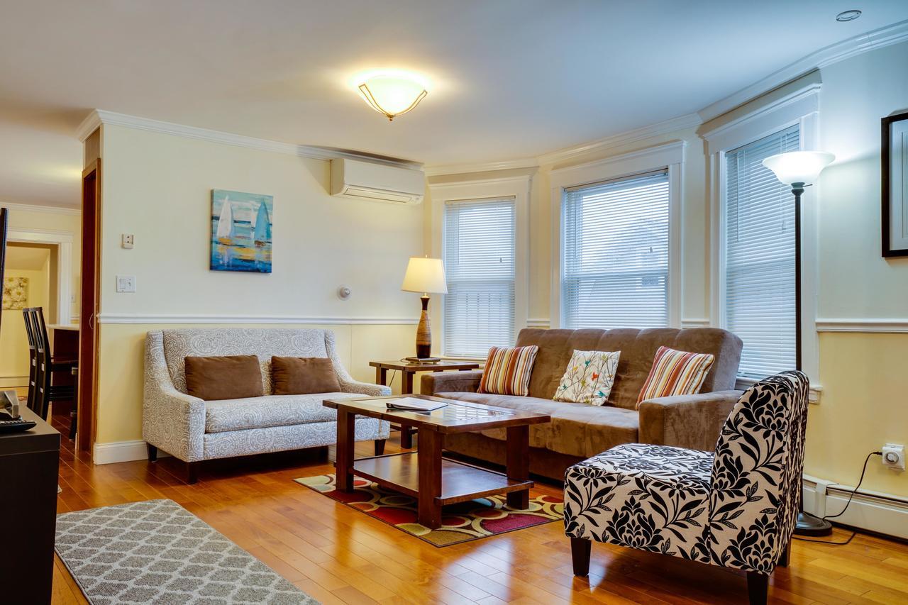 Modern Brighton Getaway * Boston