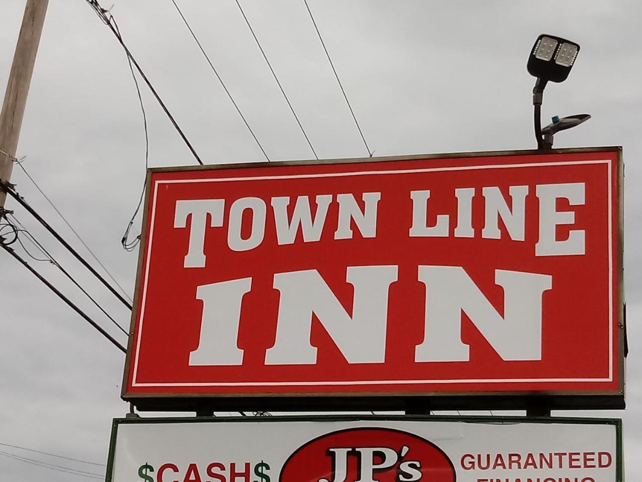 Motel Town Line Boston