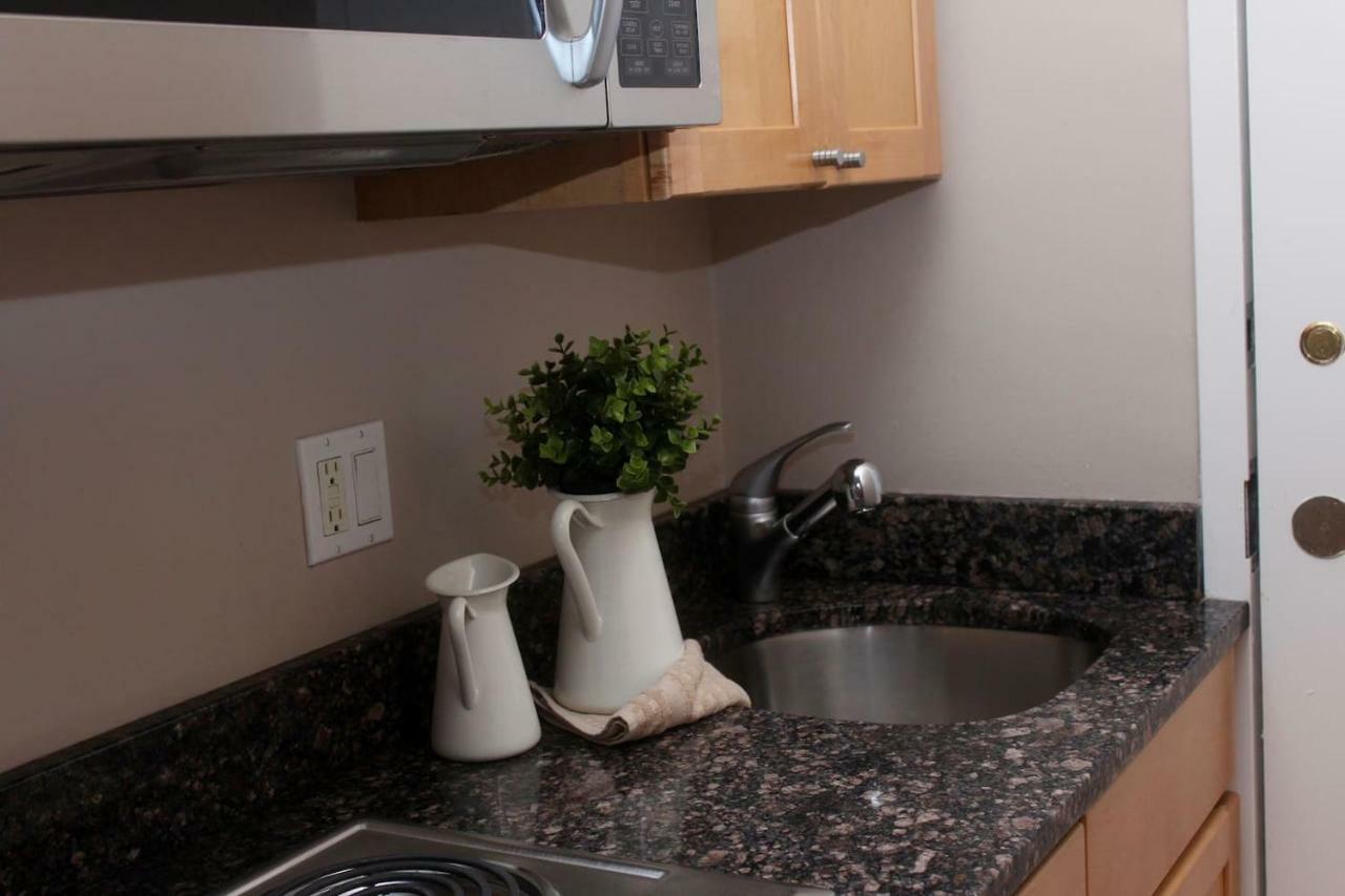 Stylish Downtown In The Southend, C.ave# 2 Apartment