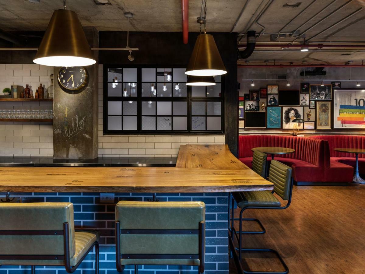 Hotel The Revolution