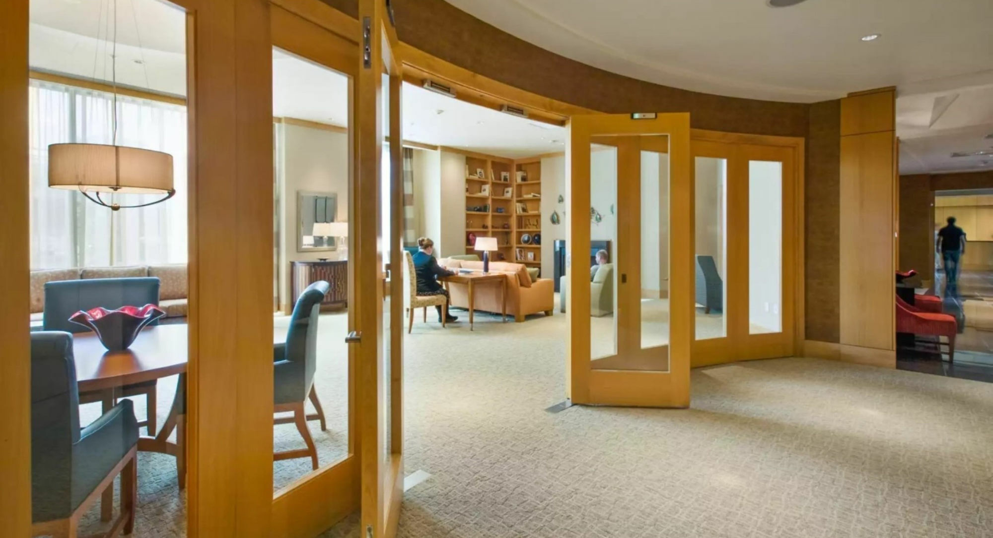 Hotel Global Luxury At West End