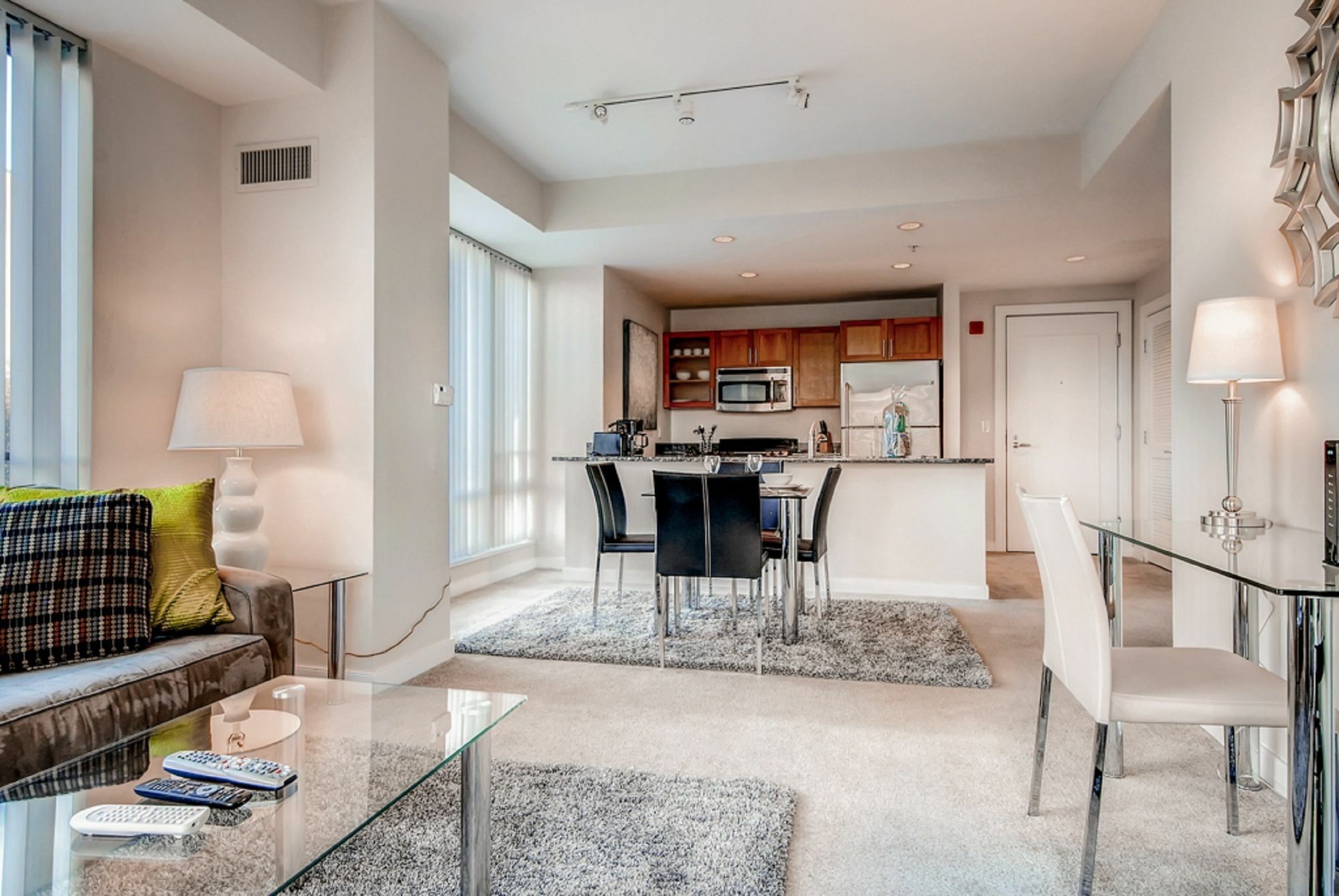 Global Luxury At West End