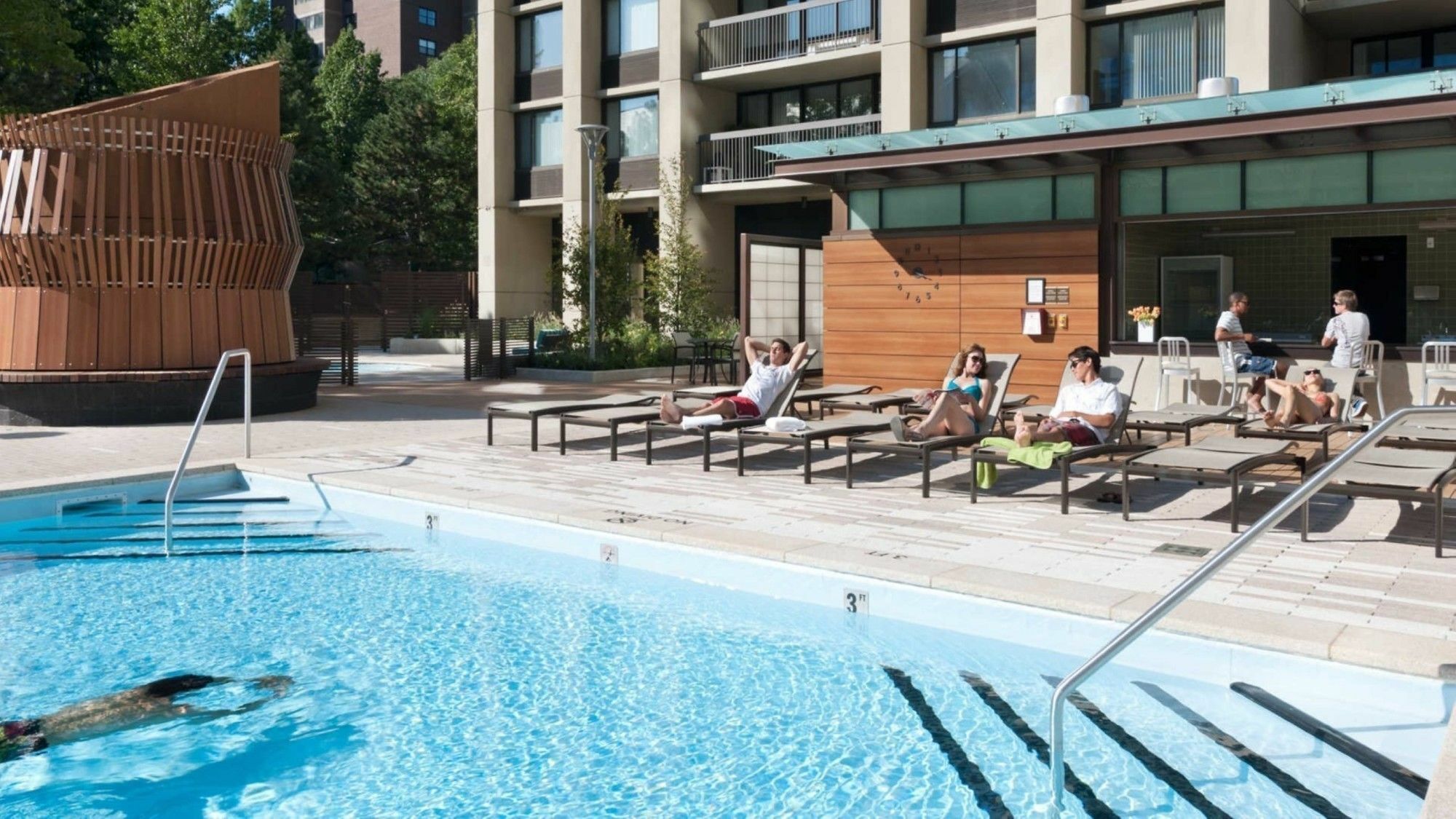 Global Luxury At West End Boston