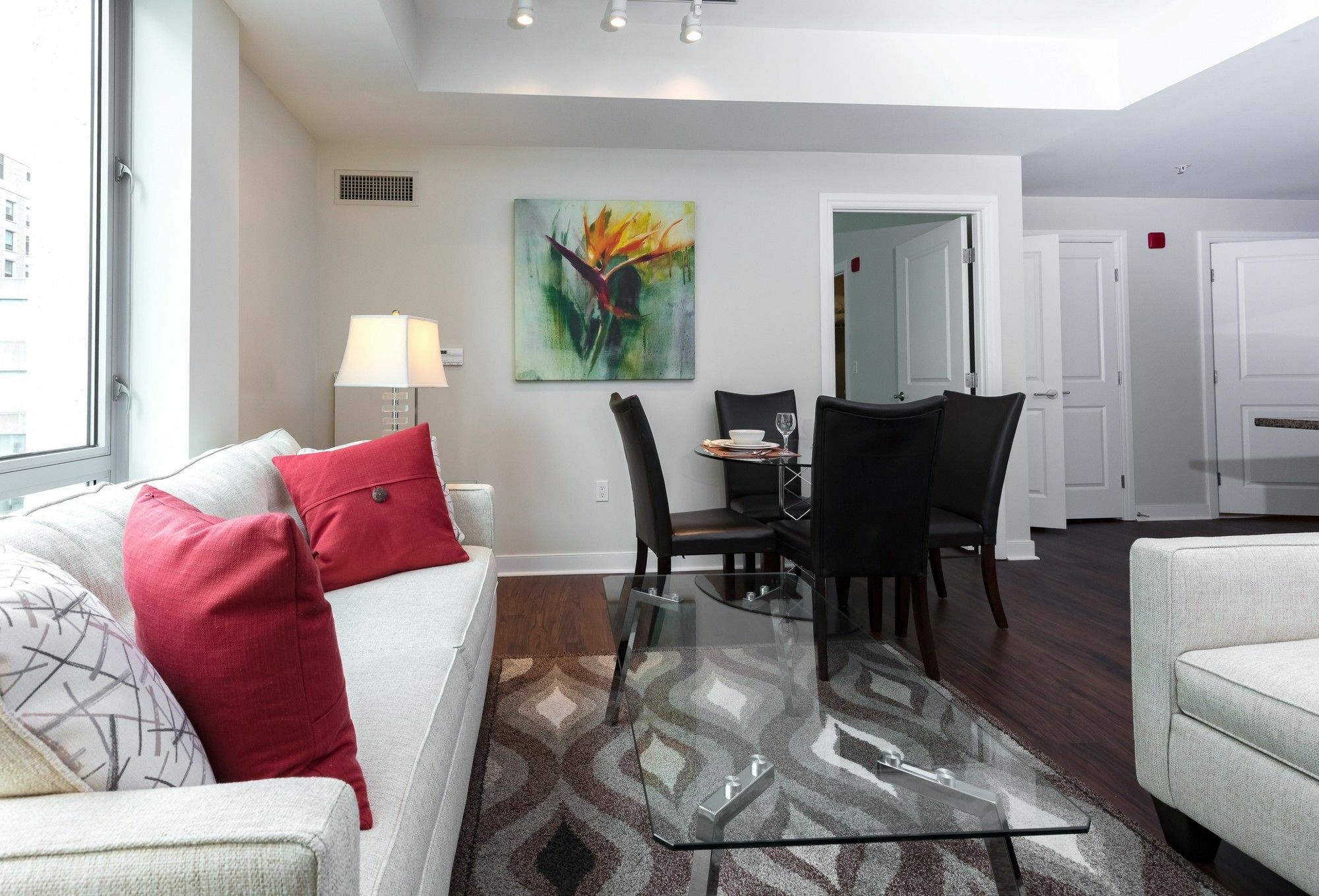 Global Luxury At West End Hotel