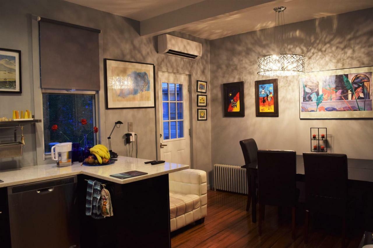 Private Rooms, Shared Bath In A Private Minutes From Logan Airport Homestay