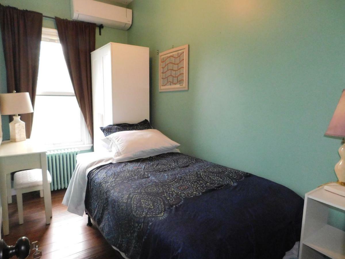 Homestay Private Rooms, Shared Bath In A Private Minutes From Logan Airport Boston