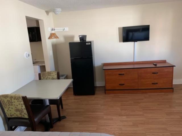 Town Line Motel Boston