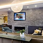 Global Luxury East Apartment *