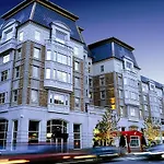 Commonwealth Hotel 5*
