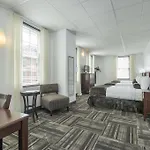 Hotel 140