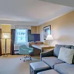 Hampton & Crosstown Center Hotel Boston