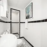 Apartment Cozy Up In 5br Near Charming Oak Square *