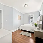 Cozy Up In 5br Near Charming Oak Square * Boston
