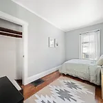 Apartment Cozy Up In 5br Near Charming Oak Square *