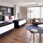Hotel W 4*