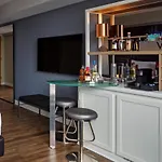 Hotel W