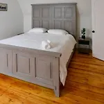 Boston Historical Urban Oasis