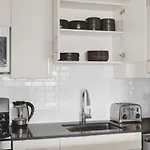 Spacious Beacon Hill 1Br Wviews Gym Bos-498