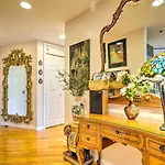 Regal Downtown Boston Apt With Elevator Access!