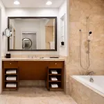 The Ritz-carlton, 5*