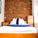 Stylish Downtown In The Southend, C.ave #24 3*