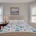 New! Near Mbta, 3mi To Fenway! Boston