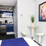 Cozy Newbury Street Studio, #5