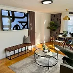 New! Jxnbnb - Entire House In Boston, Mass