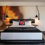 W Hotel 4*