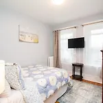 Renovated 1br, Washington Sq, Longwood, Lin Apartment *