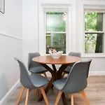 Renovated 1br, Washington Sq, Longwood, Lin Apartment Brookline