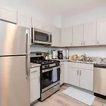 Renovated 1br, Washington Sq, Longwood, Lin