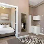 1-31 Excellent Location, Walk Everywhere Sleeps 3 Boston