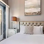1-31 Excellent Location, Walk Everywhere Sleeps 3 Boston
