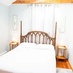 Modern Beautiful Apartment-5 Beds-Full Kitchen-Parking-Super Clean-Great For Groups