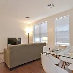 Global Luxury East Apartment *
