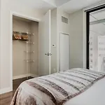 Blueground Chinatown Wd Nr Green Line Bars Bos-1074