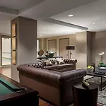 Back Bay 1br W Gym Wd Nr Shopping Bos-925 Apartment Boston
